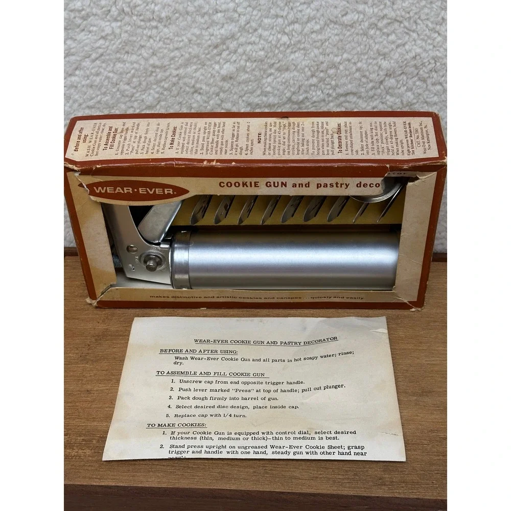 Wear-Ever Cookie Gun and Pastry Decorator Silver Aluminum Vintage Trigger-Quick